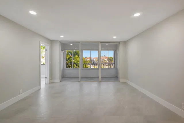 Unit 208 photo 12
