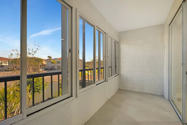 Unit 208 photo 23