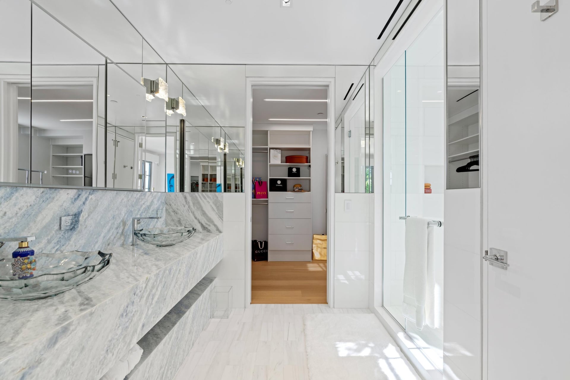 Royal Park Unit Penthouse photo 25