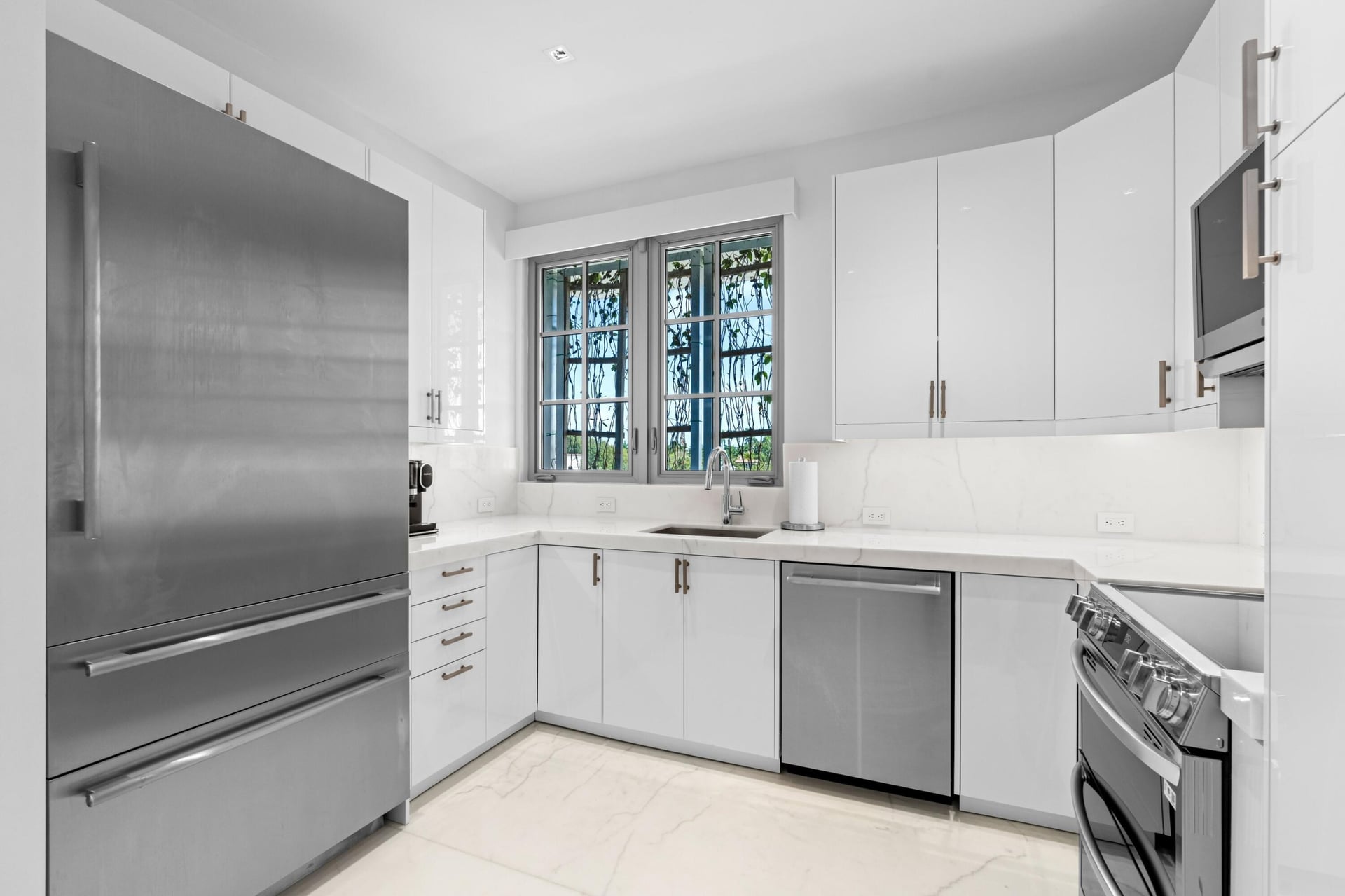 Royal Park Unit Penthouse photo 34