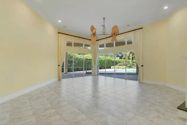 Admirals Cove Residence photo 8
