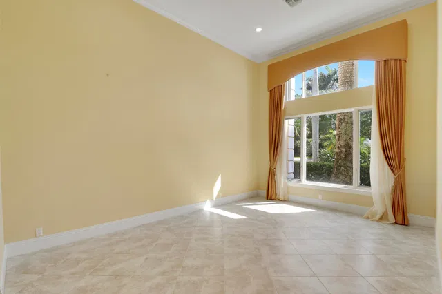 Admirals Cove Residence photo 11