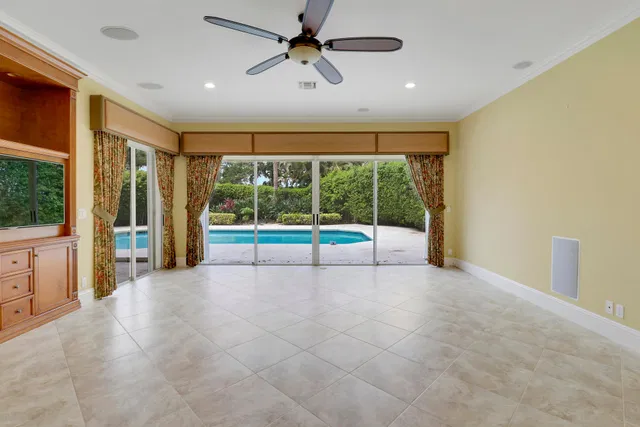 Admirals Cove Residence photo 17