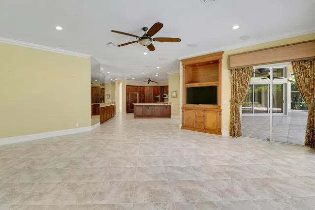 Admirals Cove Residence photo 19
