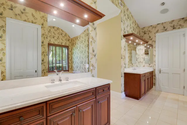 Admirals Cove Residence photo 25