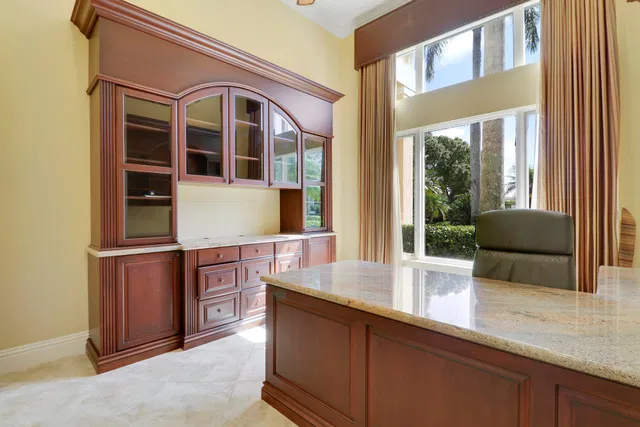 Admirals Cove Residence photo 29