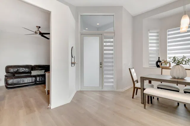  Residence photo 6