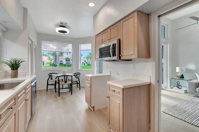  Residence photo 18