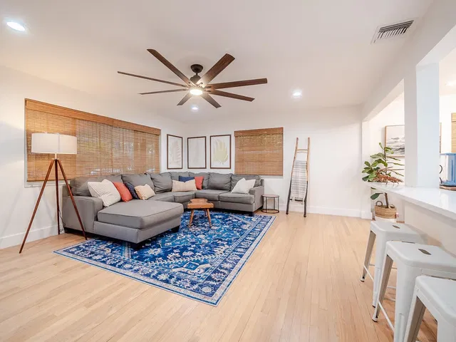  Residence photo 13