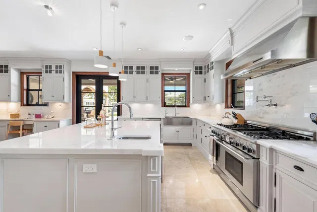 Residence photo 19