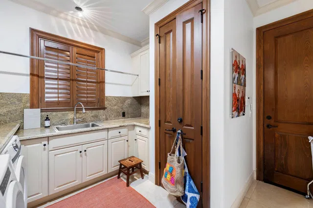 Residence photo 31