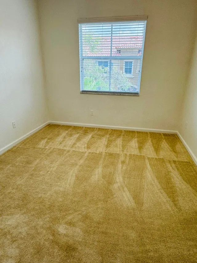 Unit 1909 photo 8