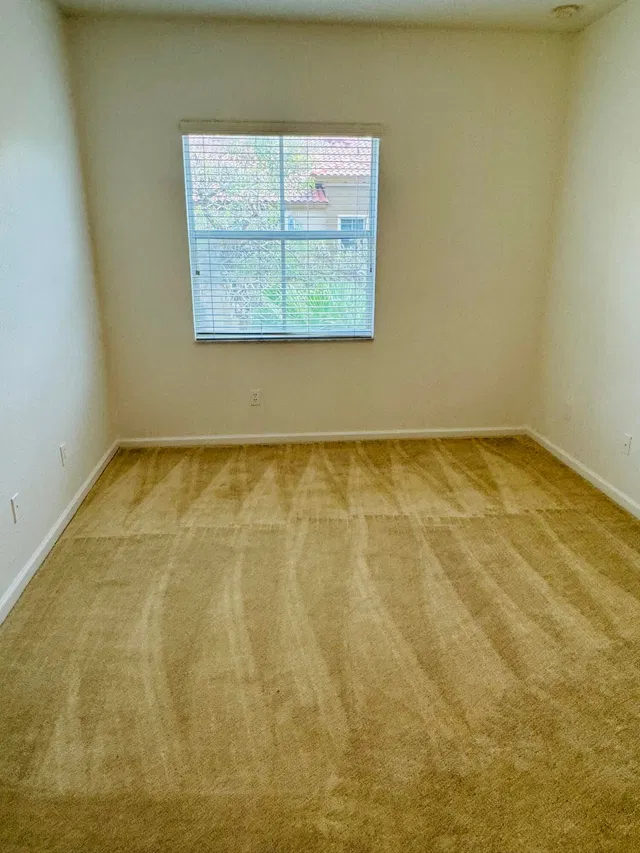 Unit 1909 photo 9