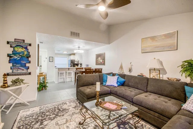 Residence photo 6