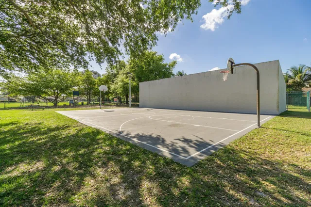 Residence photo 26