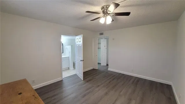 Unit 109 photo 6