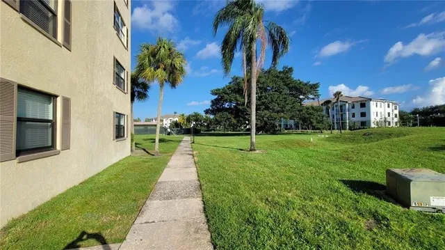  Unit 109 photo 11