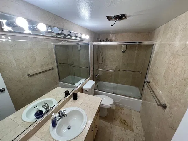  Unit 109 photo 12