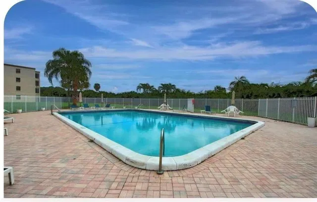  Unit 109 photo 20