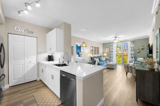 Courtyards in Cityplace Unit 502 photo 3