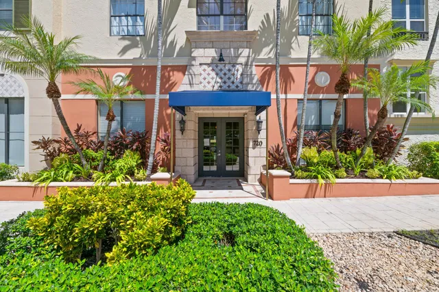 Courtyards in Cityplace Unit 502 photo 26