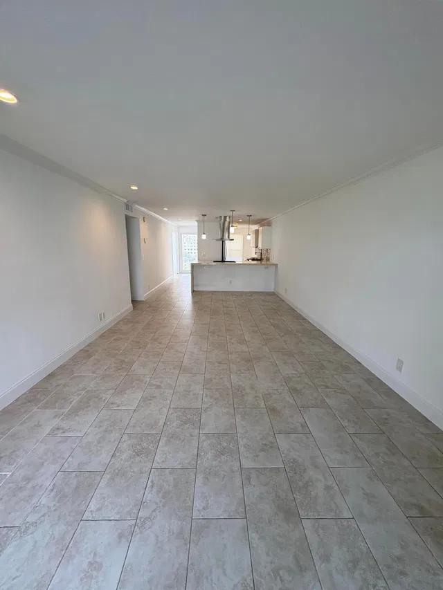  Unit 104 photo 9