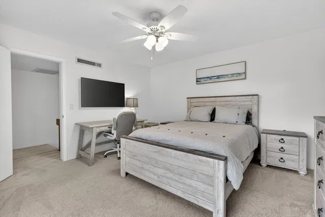 Unit 32b photo 17