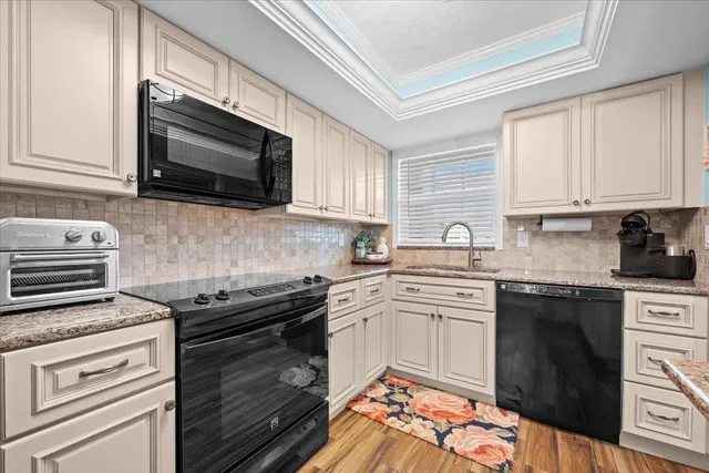 Singer Island Unit 145 photo 4