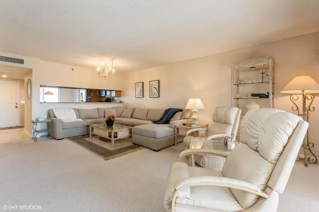 Unit B403 photo 11