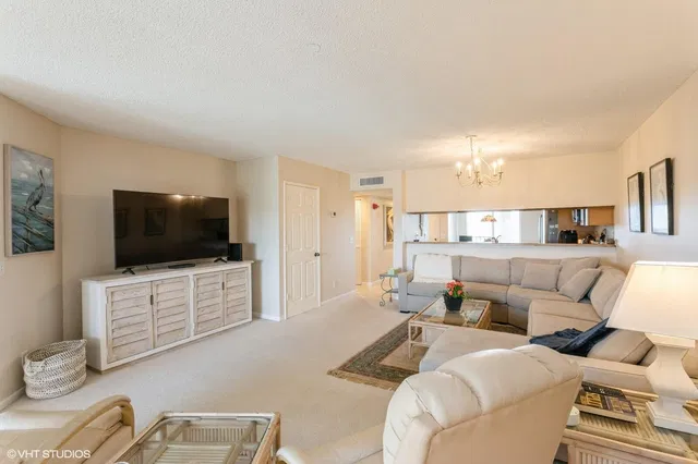 Unit B403 photo 12