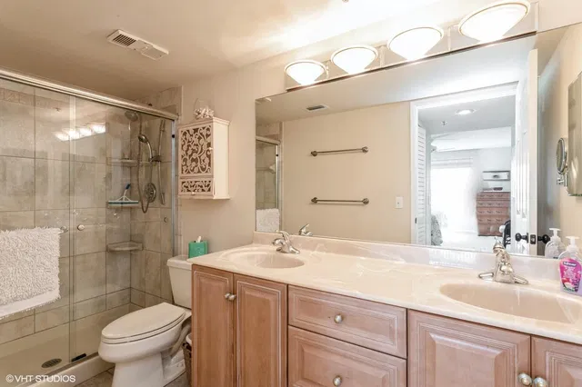 Unit B403 photo 18