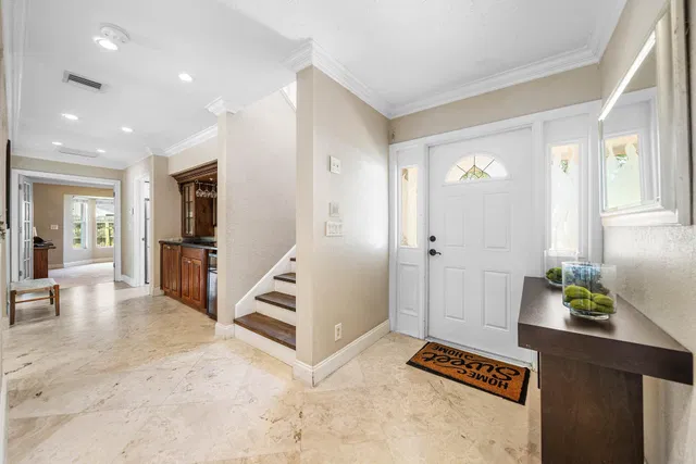 Residence photo 6
