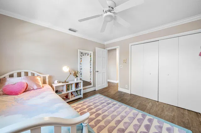 Residence photo 32