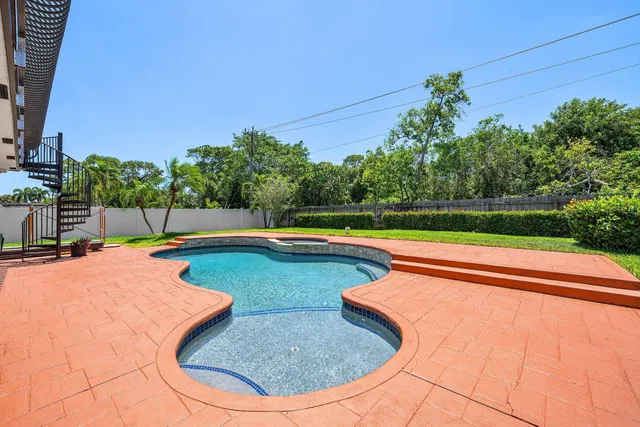 Residence photo 45