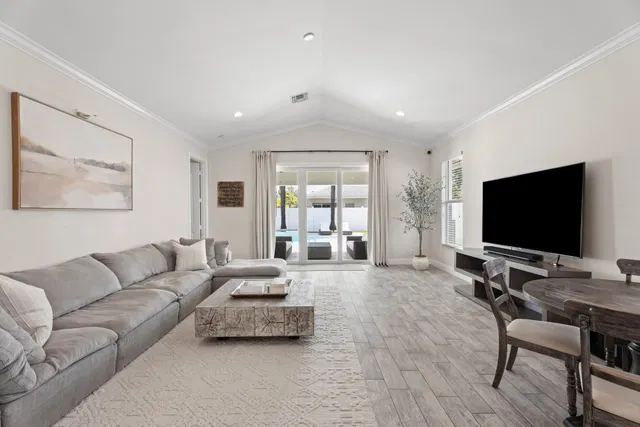 Residence photo 11
