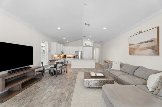 Residence photo 18
