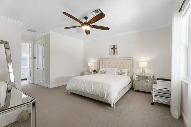 Residence photo 19