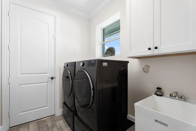 Residence photo 36