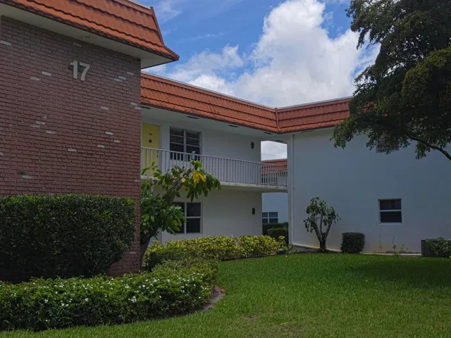 Unit 17-1708 photo 6