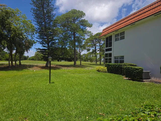 Unit 17-1708 photo 19
