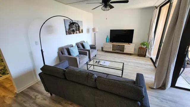 Unit 5307 photo 10
