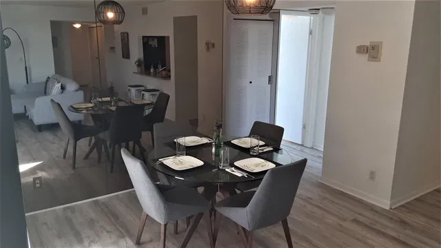 Unit 5307 photo 17