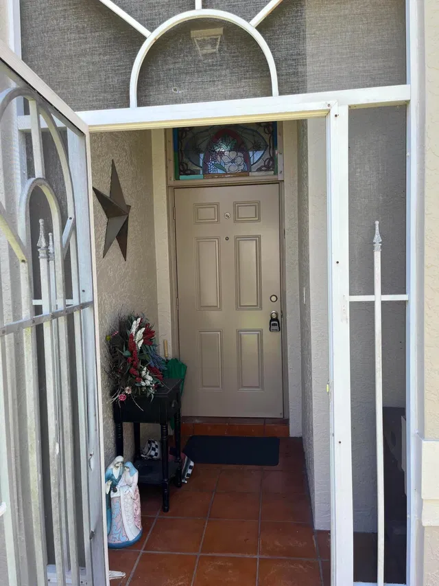  Residence photo 5