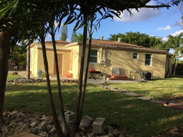  Residence photo 4