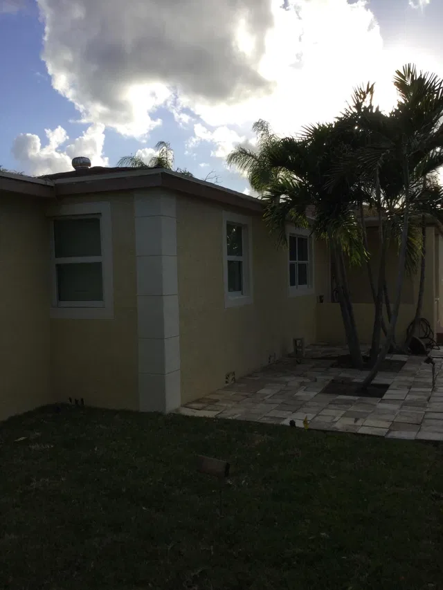  Residence photo 8