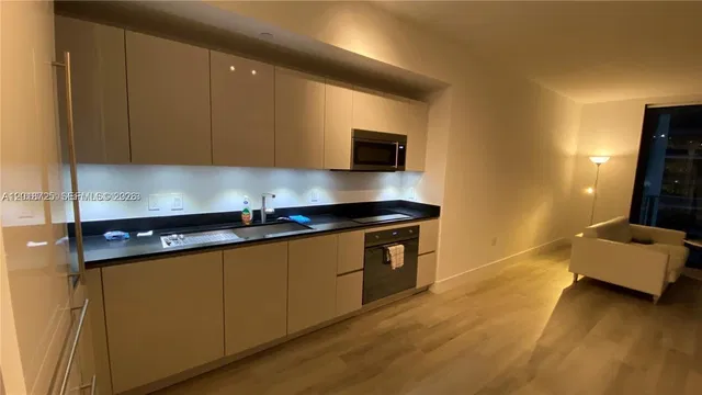 1010 Brickell 2208