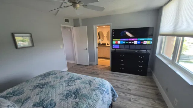 Unit 9510 photo 18