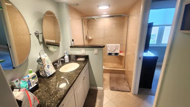 Unit 9510 photo 21
