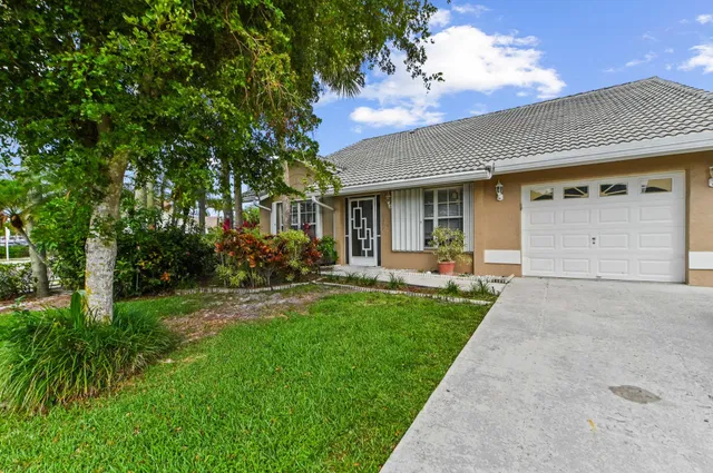 Residence photo 2
