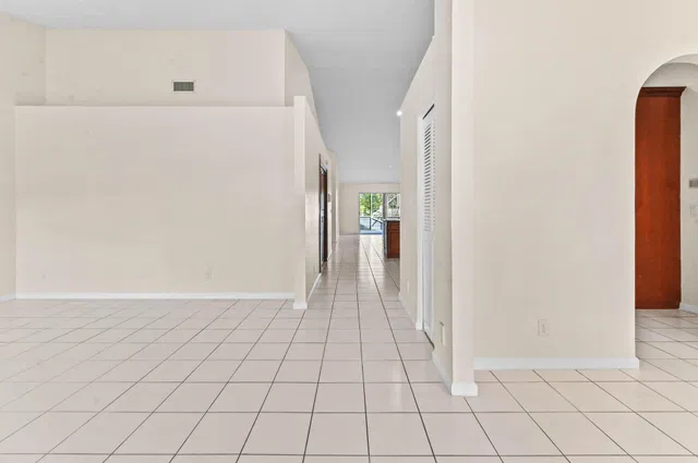 Residence photo 4